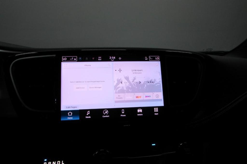 new 2025 Chrysler Pacifica car, priced at $41,767