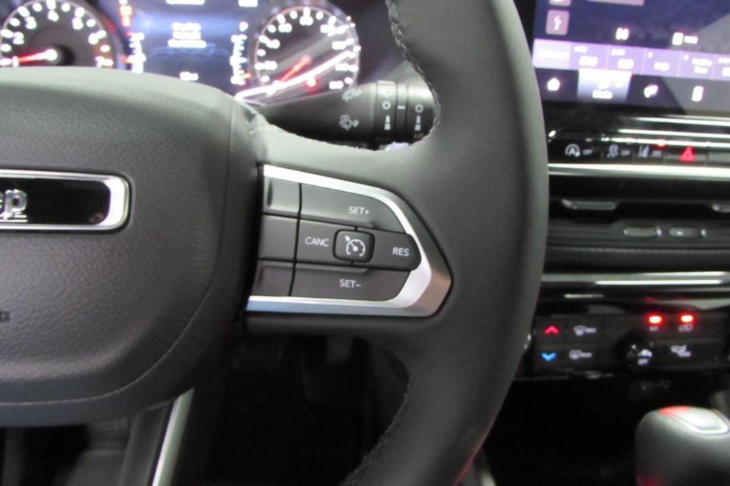 new 2025 Jeep Compass car, priced at $31,835