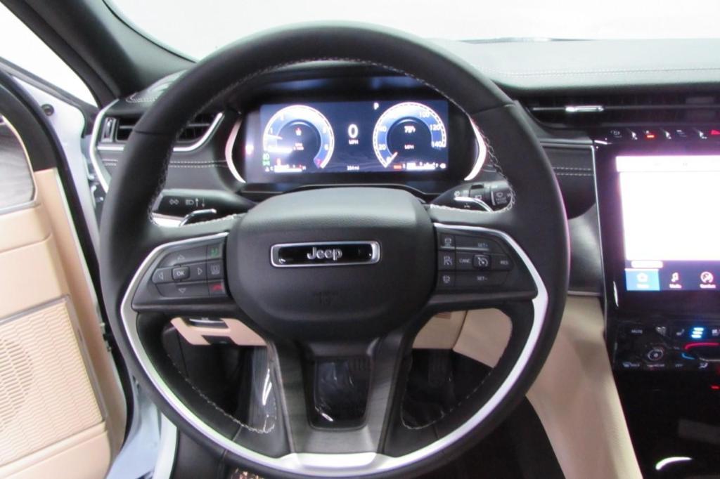 new 2025 Jeep Grand Cherokee L car, priced at $54,990