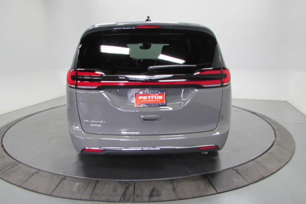 new 2025 Chrysler Pacifica car, priced at $42,919