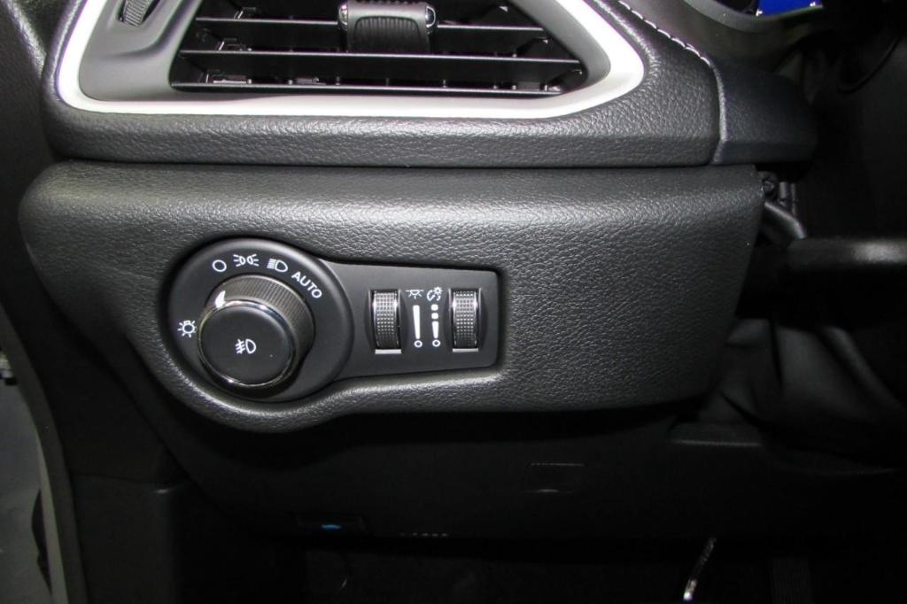 new 2025 Chrysler Pacifica car, priced at $42,919