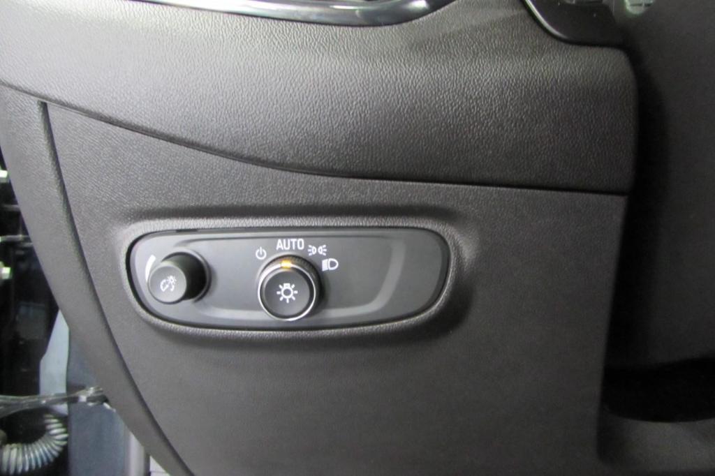 used 2023 Chevrolet Equinox car, priced at $27,520