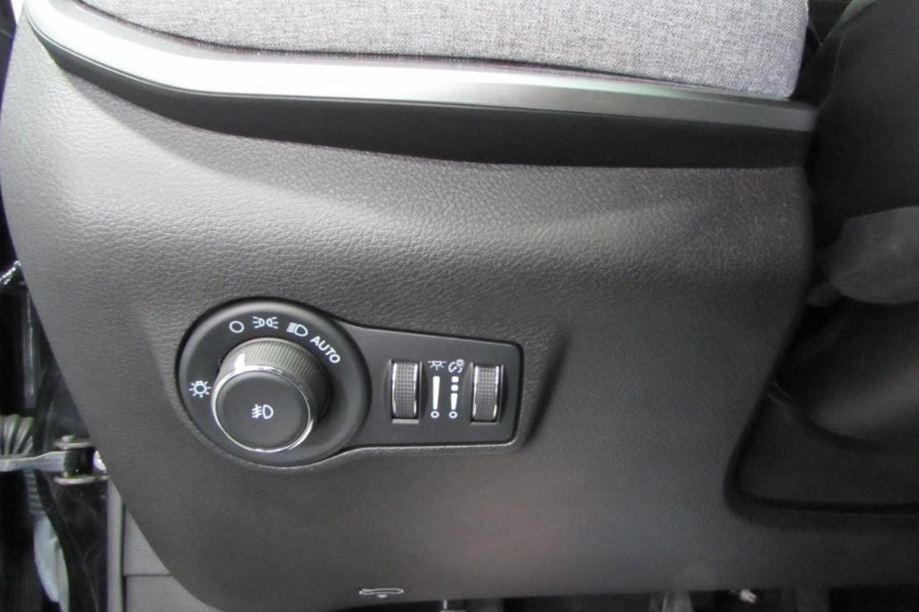 used 2022 Jeep Compass car, priced at $25,169