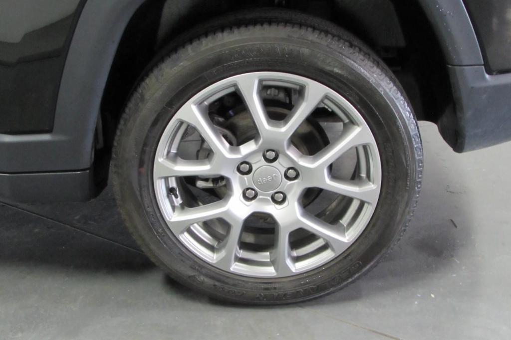 used 2022 Jeep Compass car, priced at $25,169