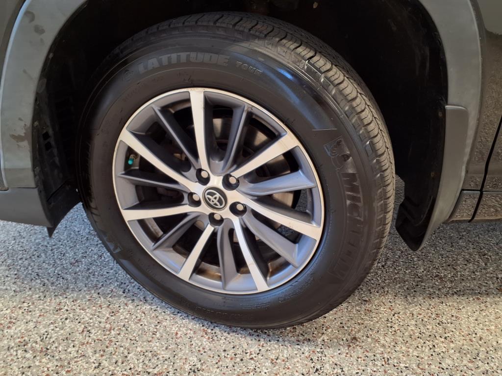 used 2018 Toyota Highlander car, priced at $19,995