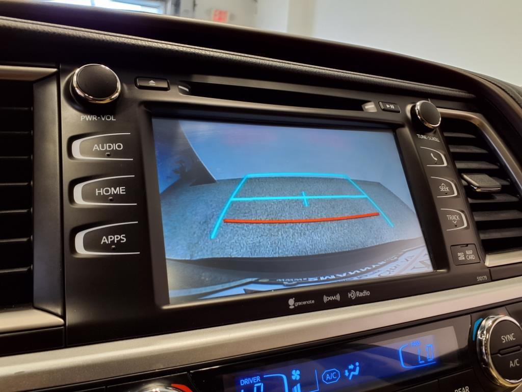 used 2018 Toyota Highlander car, priced at $19,995