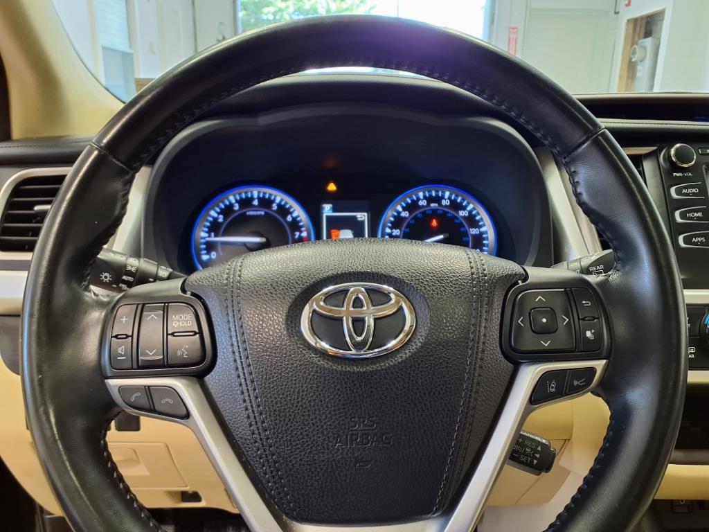 used 2018 Toyota Highlander car, priced at $19,995