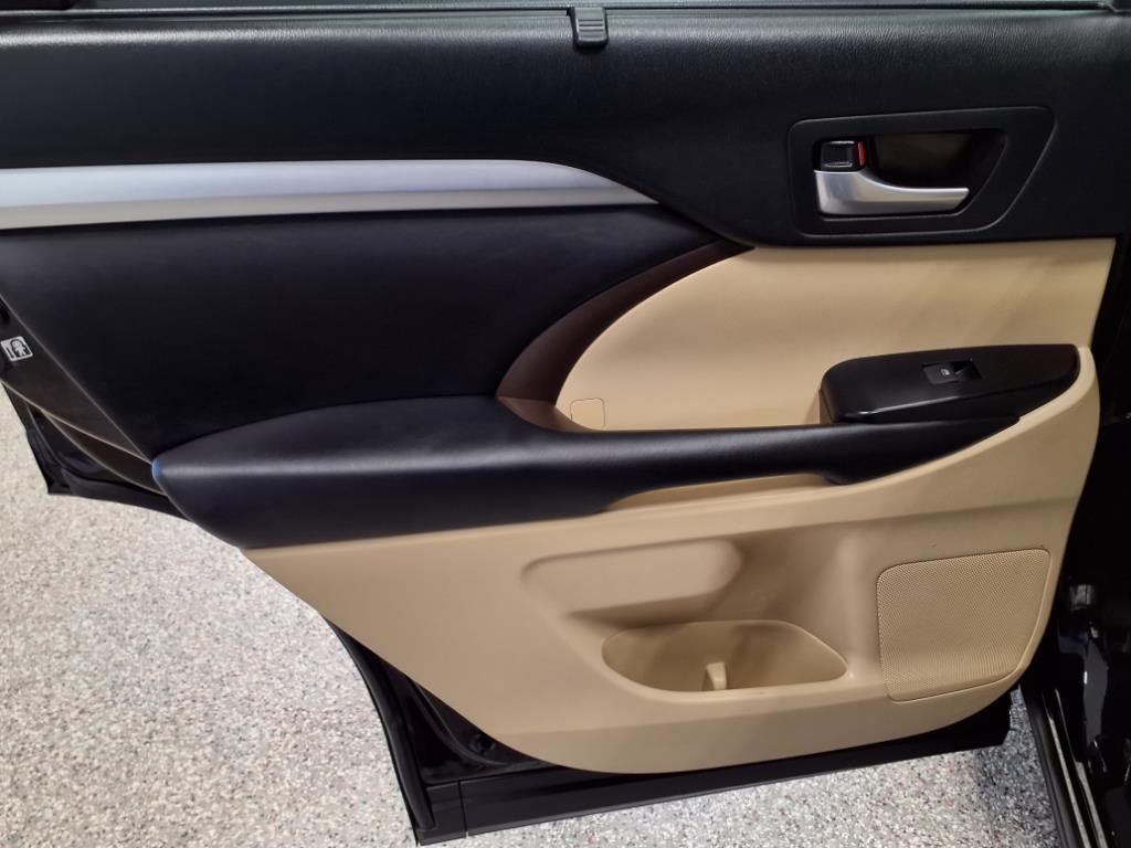 used 2018 Toyota Highlander car, priced at $19,995