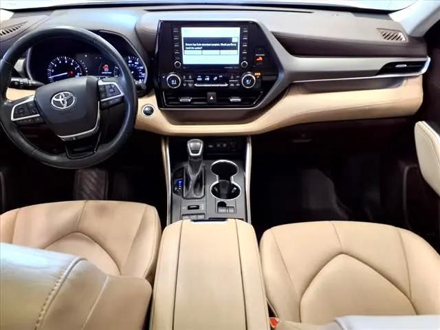 used 2021 Toyota Highlander car, priced at $31,995