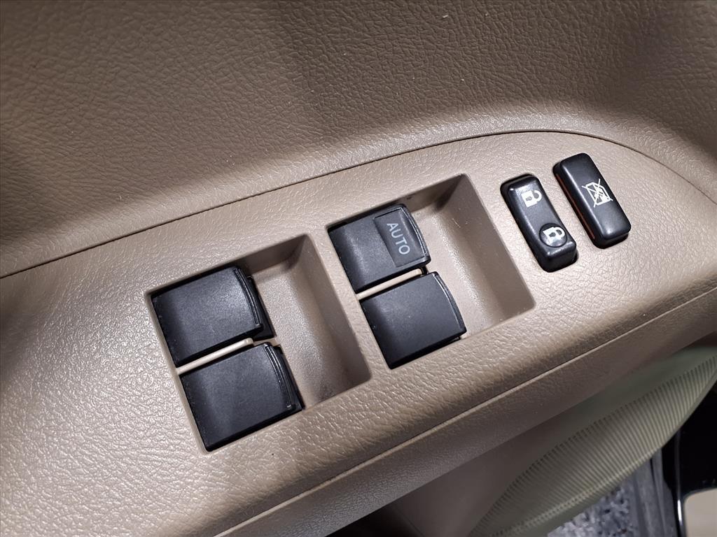 used 2012 Toyota Highlander car, priced at $8,995