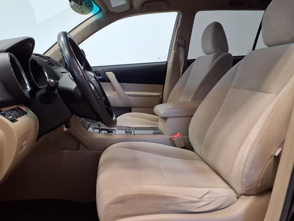 used 2012 Toyota Highlander car, priced at $8,995