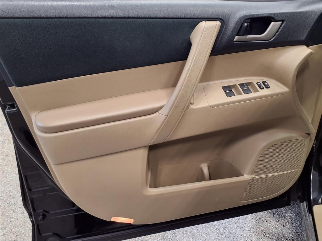 used 2012 Toyota Highlander car, priced at $8,995