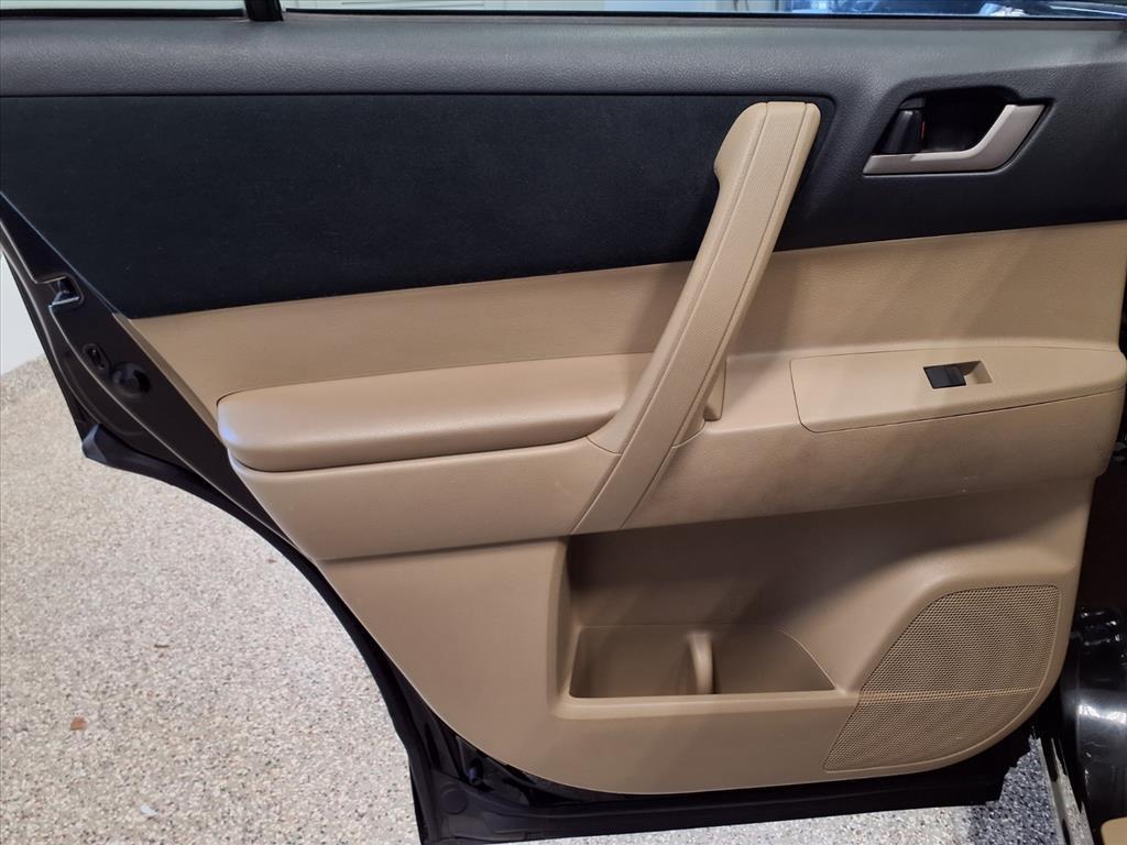 used 2012 Toyota Highlander car, priced at $8,995