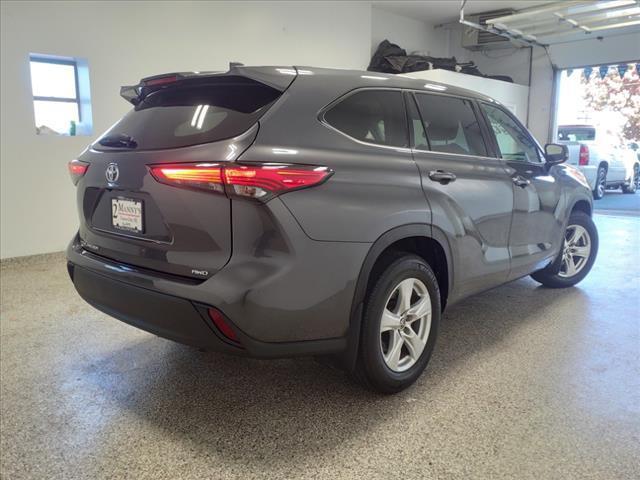 used 2020 Toyota Highlander car, priced at $27,995