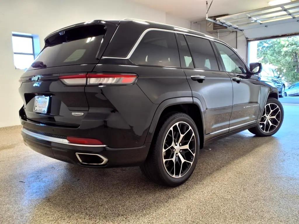 used 2022 Jeep Grand Cherokee car, priced at $37,995