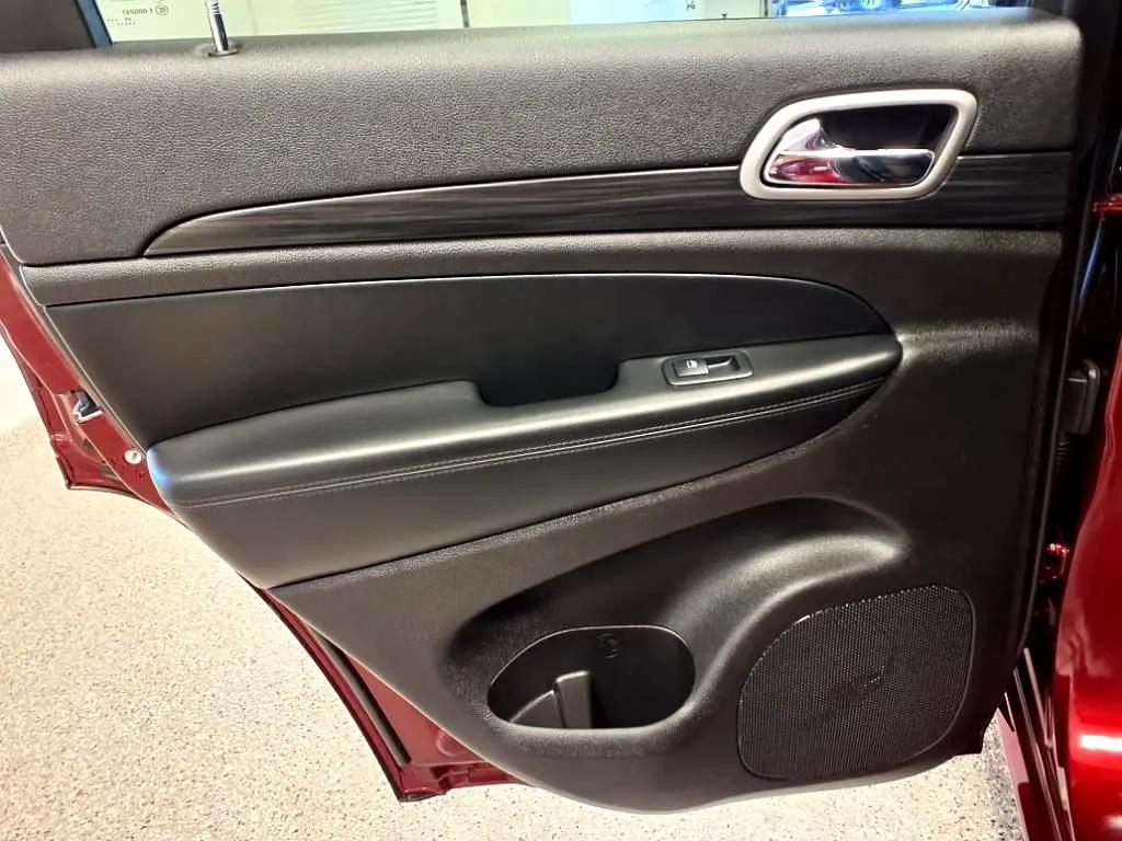 used 2021 Jeep Grand Cherokee car, priced at $23,995