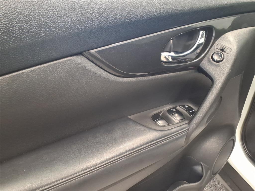 used 2020 Nissan Rogue car, priced at $12,995