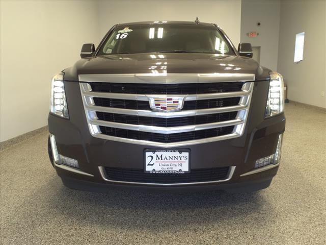 used 2016 Cadillac Escalade car, priced at $25,995