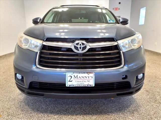 used 2015 Toyota Highlander car, priced at $17,995