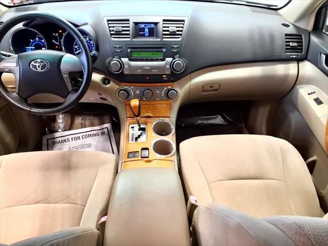 used 2009 Toyota Highlander Hybrid car, priced at $10,995