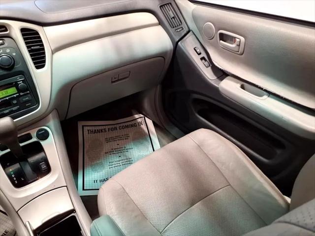 used 2004 Toyota Highlander car, priced at $6,995