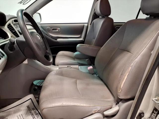 used 2004 Toyota Highlander car, priced at $6,995