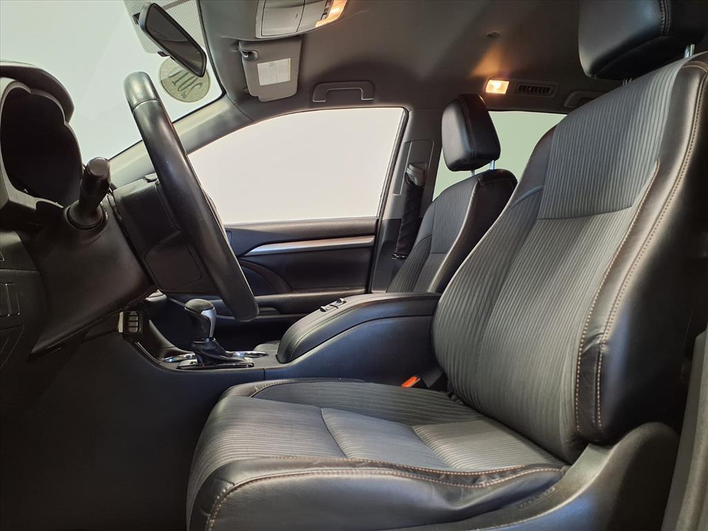 used 2016 Toyota Highlander car, priced at $16,995