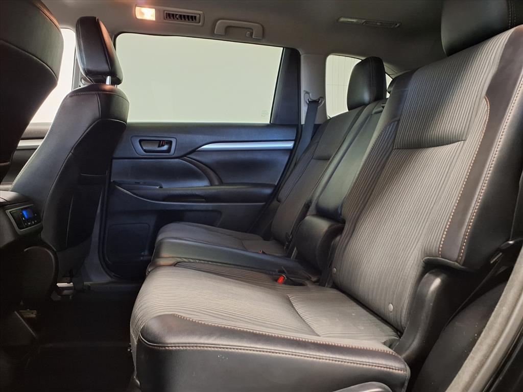used 2016 Toyota Highlander car, priced at $16,995