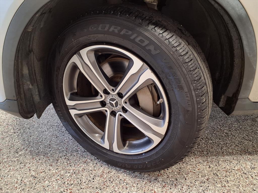 used 2019 Mercedes-Benz GLC 300 car, priced at $19,995