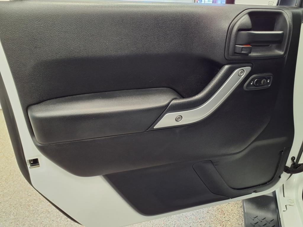 used 2015 Jeep Wrangler Unlimited car, priced at $15,995