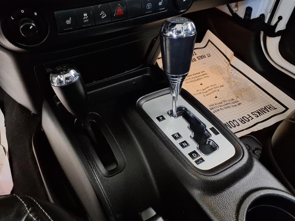 used 2015 Jeep Wrangler Unlimited car, priced at $15,995