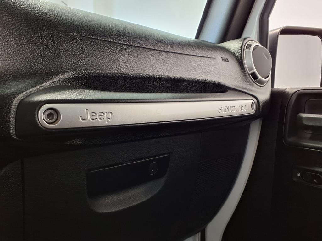 used 2015 Jeep Wrangler Unlimited car, priced at $15,995
