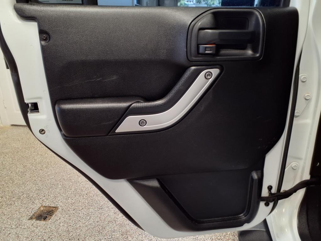 used 2015 Jeep Wrangler Unlimited car, priced at $15,995