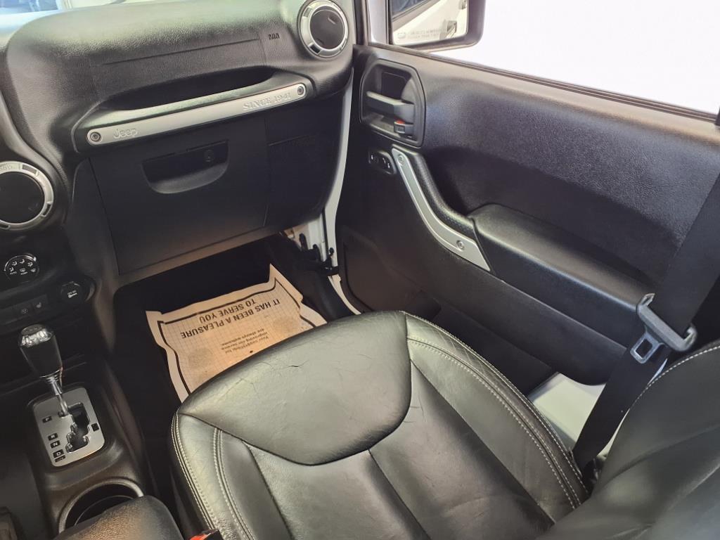 used 2015 Jeep Wrangler Unlimited car, priced at $15,995