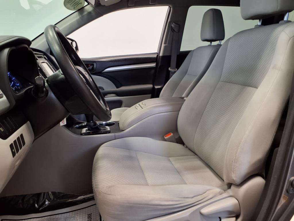 used 2018 Toyota Highlander car, priced at $17,995