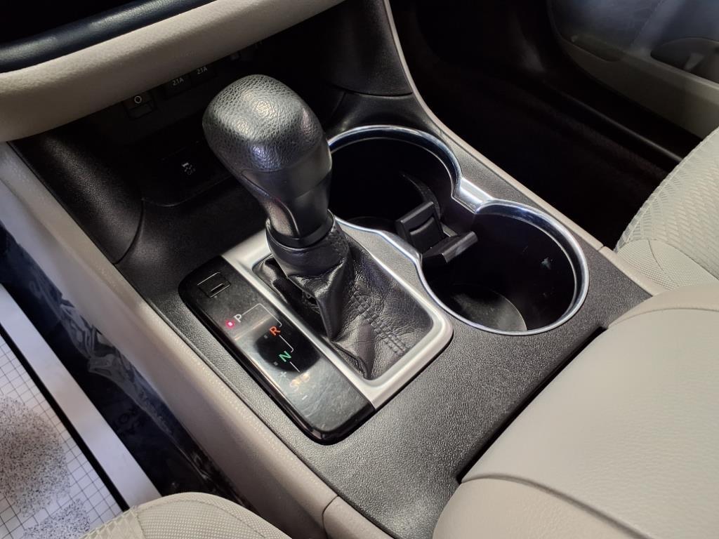 used 2018 Toyota Highlander car, priced at $17,995