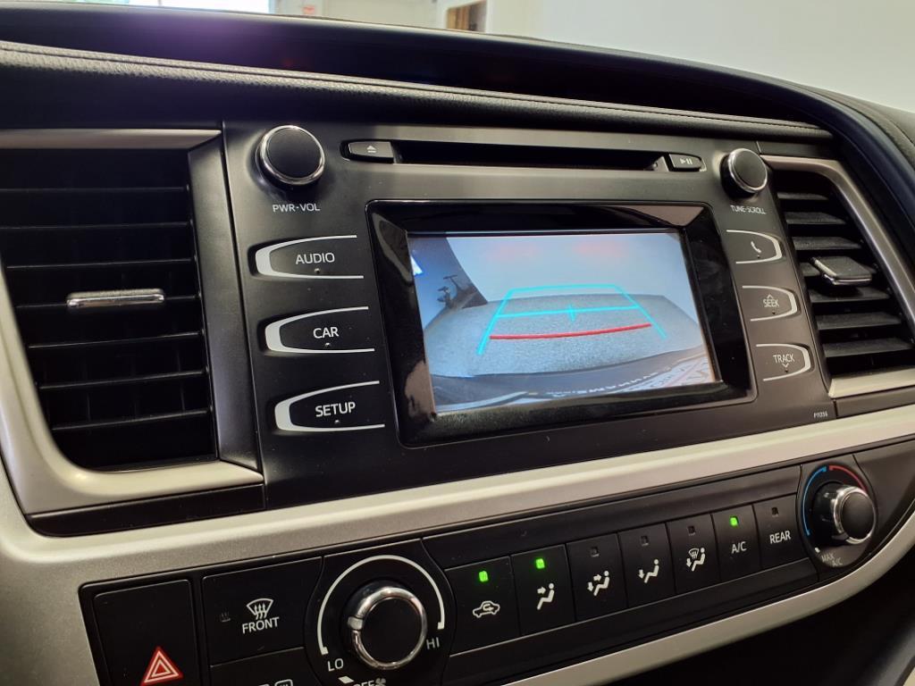 used 2018 Toyota Highlander car, priced at $17,995