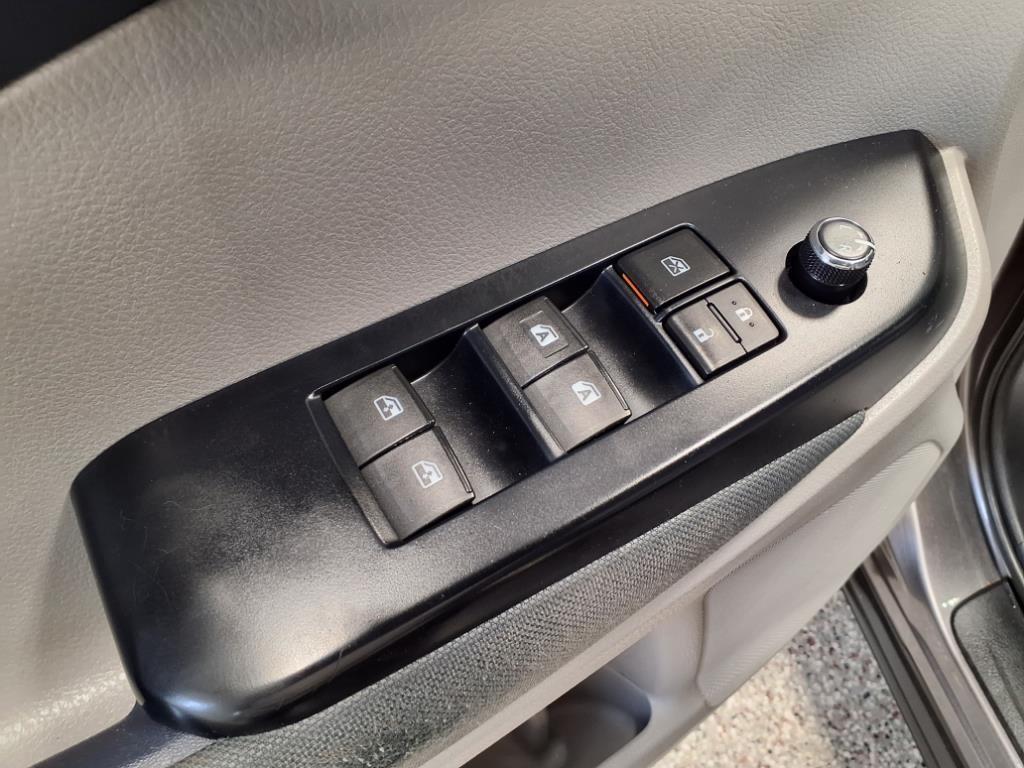 used 2018 Toyota Highlander car, priced at $17,995