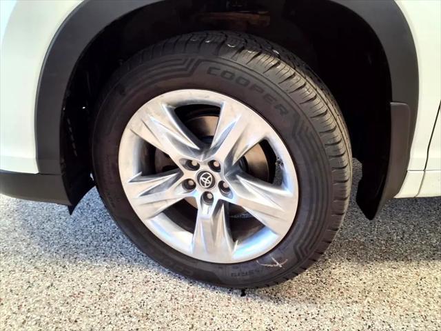 used 2016 Toyota Highlander car, priced at $17,995