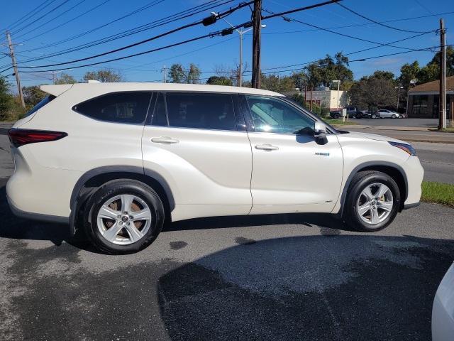 used 2021 Toyota Highlander Hybrid car, priced at $25,988