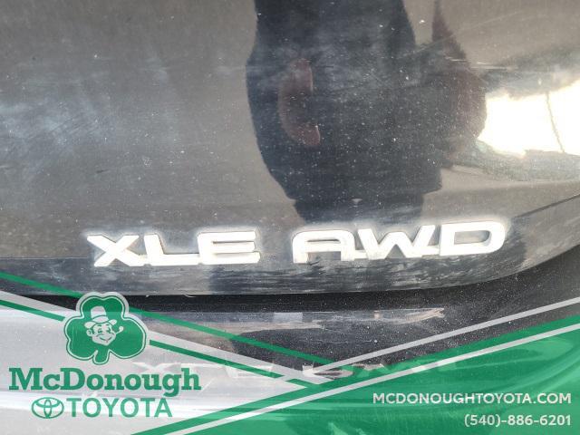 used 2021 Toyota Highlander car, priced at $27,990
