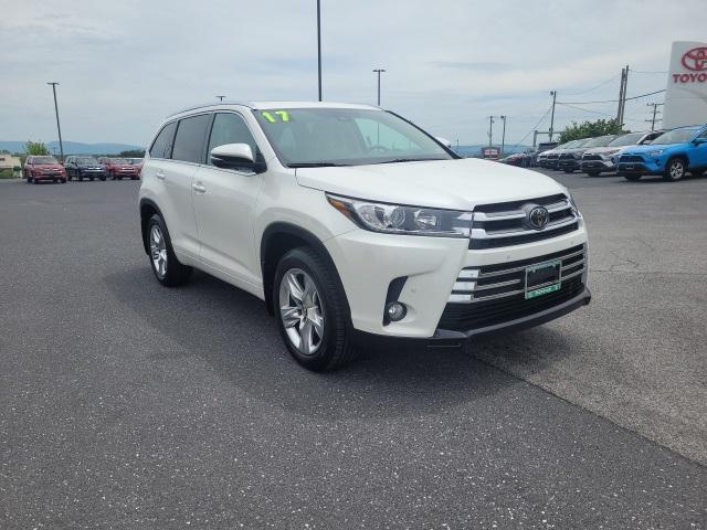 used 2017 Toyota Highlander car, priced at $25,817