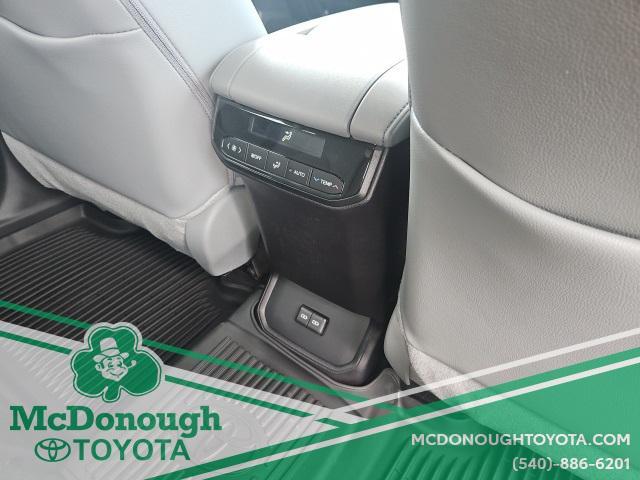 new 2025 Toyota Highlander car, priced at $47,833
