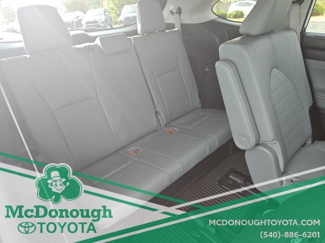 new 2025 Toyota Highlander car, priced at $47,833