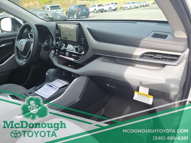new 2025 Toyota Highlander car, priced at $47,833