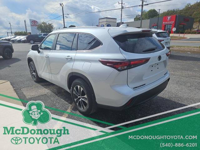 new 2025 Toyota Highlander car, priced at $47,833