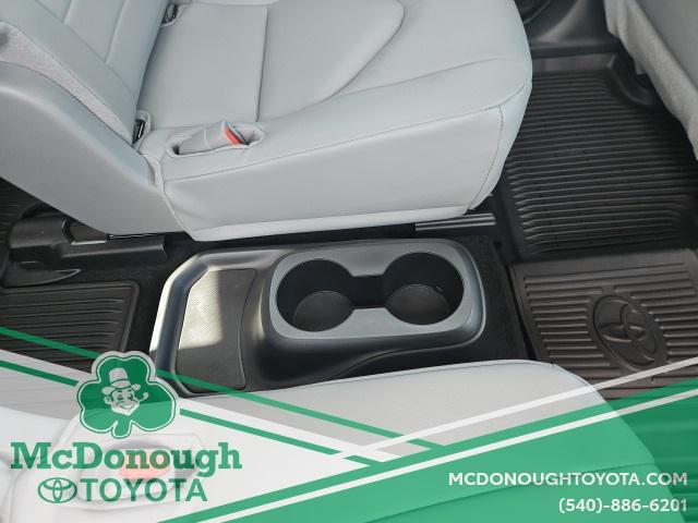 new 2025 Toyota Highlander car, priced at $47,833