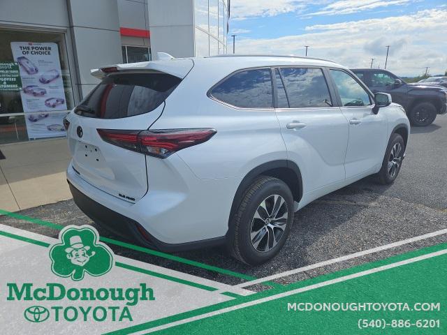 new 2025 Toyota Highlander car, priced at $47,833