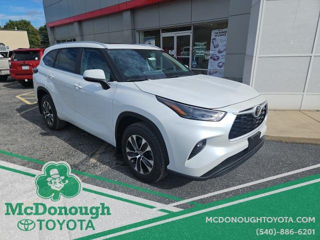 new 2025 Toyota Highlander car, priced at $47,833