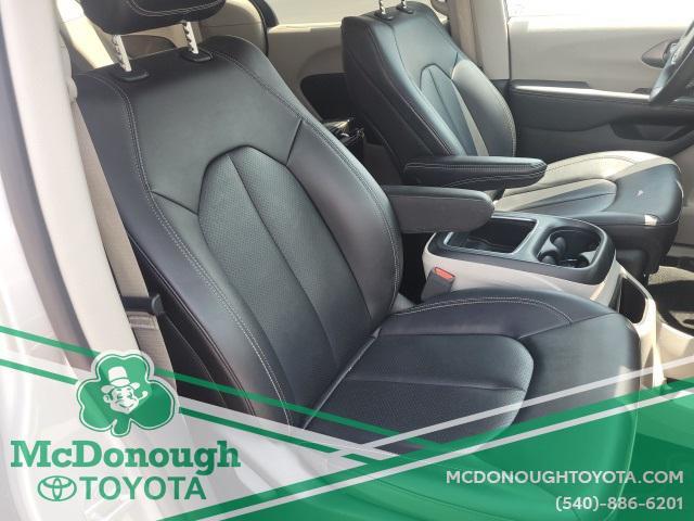 used 2024 Chrysler Pacifica car, priced at $29,350